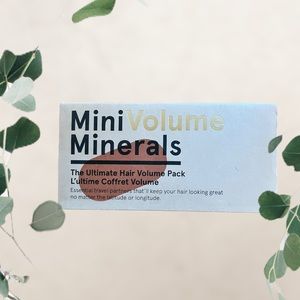 O&M MINI MINERALS: VOLUME TRAVEL KIT with five essential travel products.